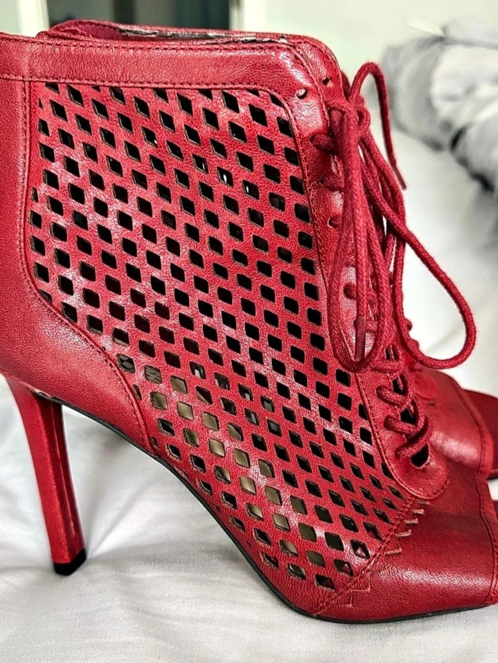 Vince Camuto VC-LALINDA Red Leather Peep Toe Booties